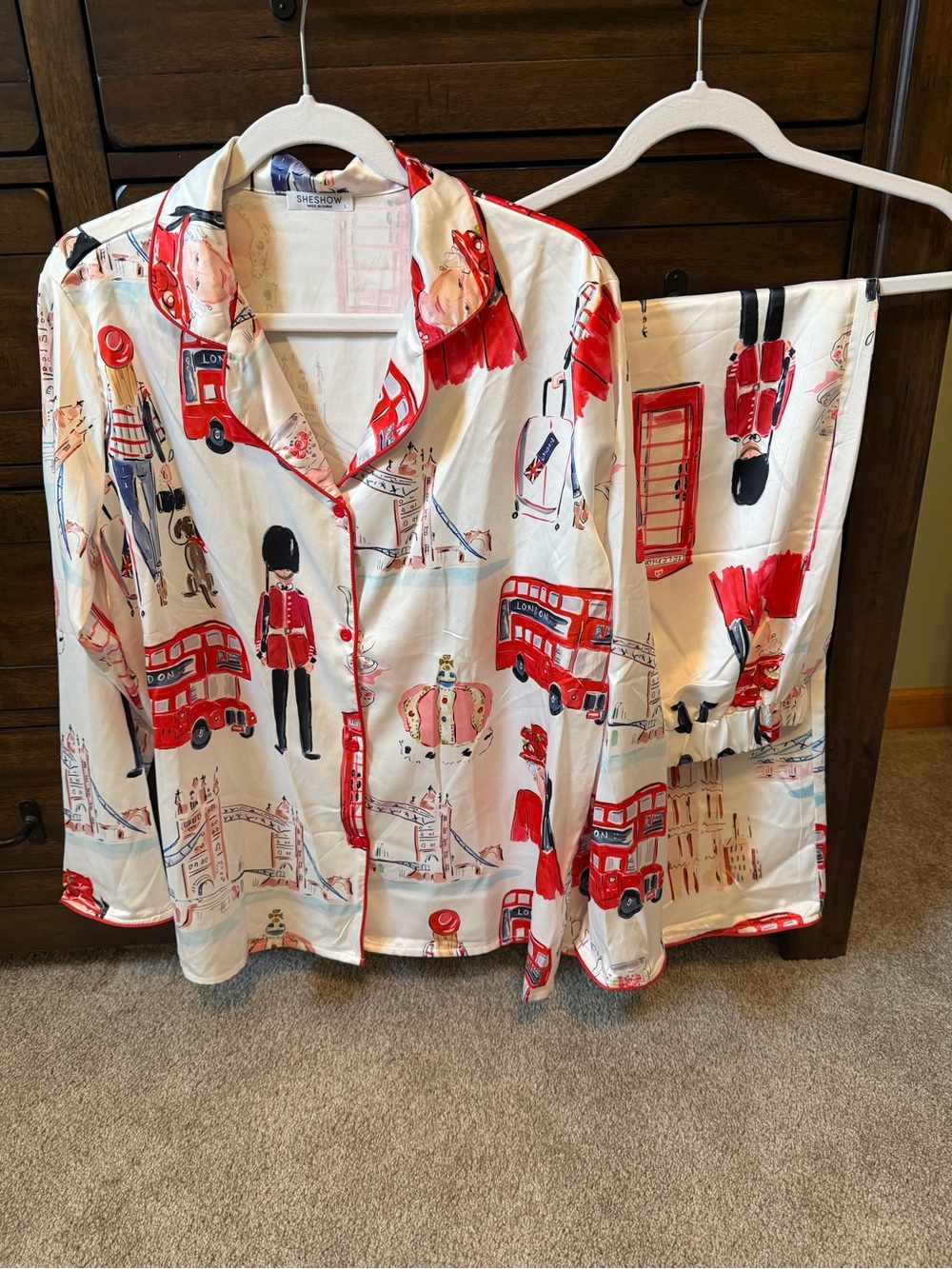 Women’s London/Queen Elizabeth pajama set